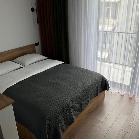 Babi Home Batumi Bagian luar foto
