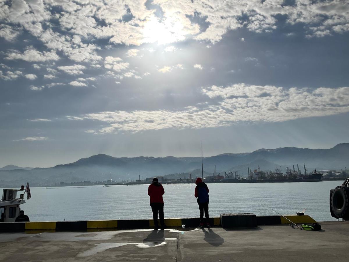 Babi Home Batumi Bagian luar foto