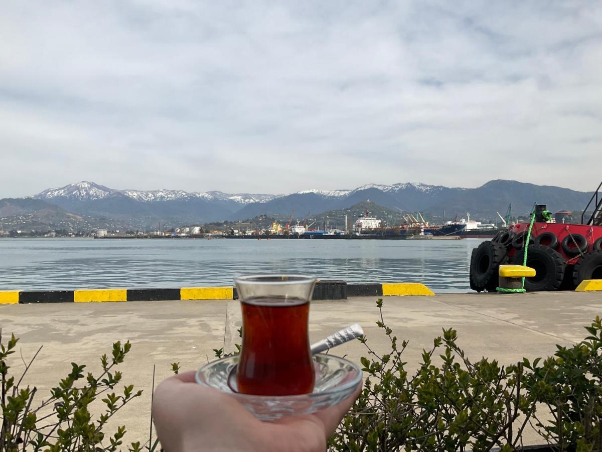 Babi Home Batumi Bagian luar foto